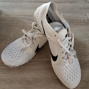 NWOT  Nike Zoom Montubo running shoe 7.